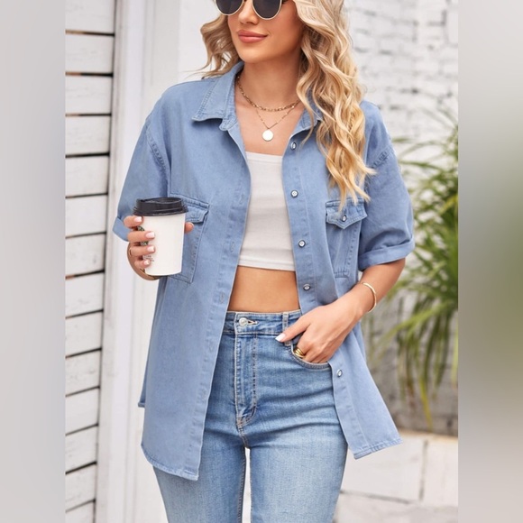 Jackets & Blazers - Collared Neck Short Sleeve Denim Jacket